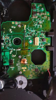 Xbox one Pad Uszkodzony Analog - Po wymianie analogu dalej wariuje.