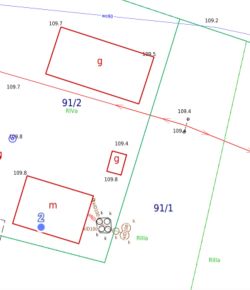 Fragment mapy działek z oznaczeniami linii i słupa energetycznego na granicy 91/1 i 91/2