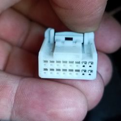 Toyota Avensis T27 i radio Junsen X7 Pro. Kamera cofania - podłączenie.