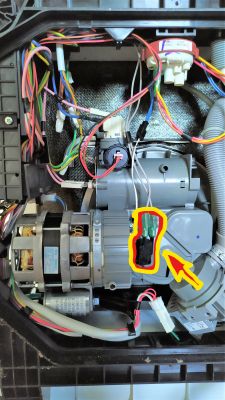 Amica ZWM-446 IE - Wymiana AquaStop i zagadkowy przełącznik