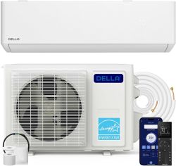 DELLA split air conditioner set: indoor unit, outdoor unit, remote control, cables, and installation accessories.