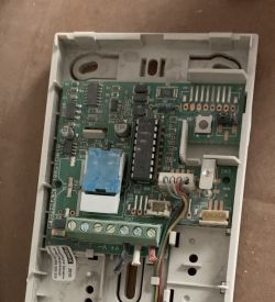 Podłączenie domofonu Cyfral Smart 5P do Fermax 2451 - instrukcje i zdjęcia