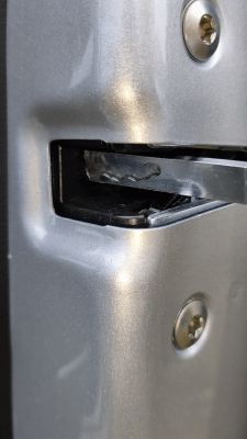 Locking Octavia 2 Car with Remote or Manually without Battery: Alarm & Door Closing Tips