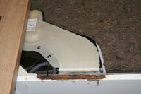 ELECTROLUX ESL66020 - Wybrzuszenie blatu kuchennego z lewej tylnej strony zmyw.