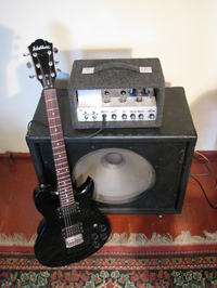 Gitarowy wzmacniacz lampowy 2W Gitarowy wzmacniacz lampowy 2W