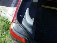 Jak zamontować automatyczne oświetlenie bagażnika w Golfie III?