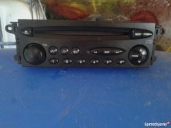 Jak podłączyć AUX do radia w Xsara Picasso bez wejścia?