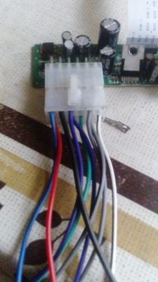 Radio 4219E - Jak prawidłowo podłączyć pod akumulator w garażu?