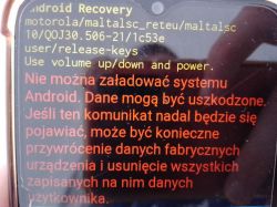 Zrzut ekranu trybu odzyskiwania Androida z komunikatem o błędzie na smartfonie Motorola.