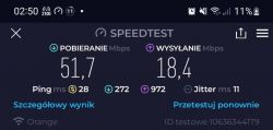 Zrzut ekranu z aplikacji Speedtest pokazujący wyniki testu prędkości Internetu.