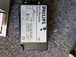 Podłączenie lampy Philips Podłączenie lampy Philips