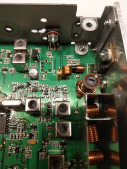 Lafayette Zeus AM/FM - brak nadawania, uszkodzony mechanicznie element T03