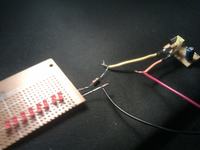 Jak podłączyć 2-pinowy przerywacz Peugeot Vivacity do Romet Ogar 200?