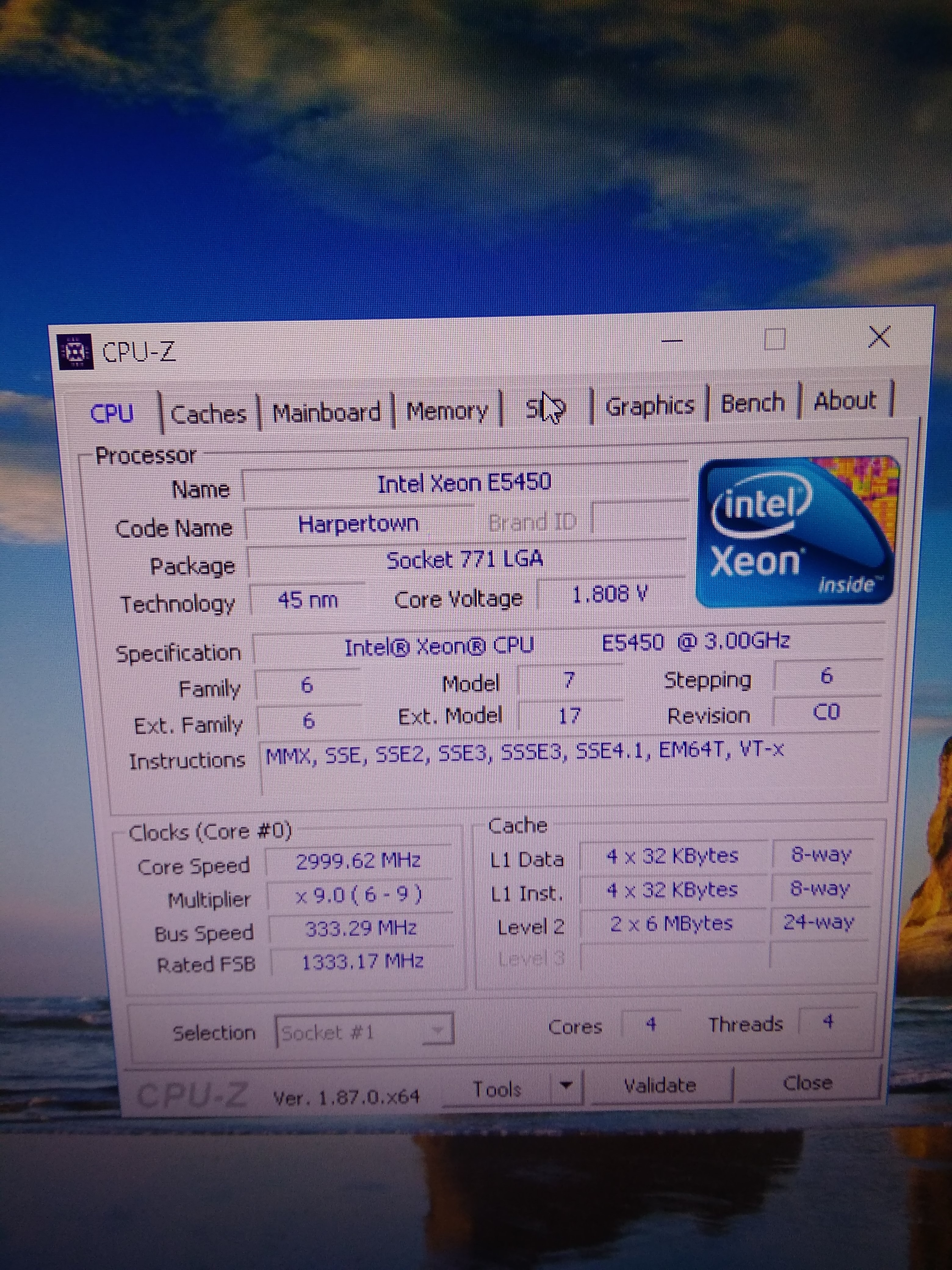 После установки xeon e5450 не запускается windows