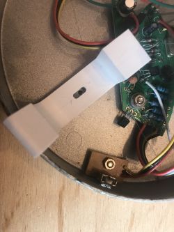 Minitutorial Blendera pod wydruk 3D - odwzorowujemy uszkodzony element lampki Minitutorial Blendera pod wydruk 3D - odwzorowujemy uszkodzony element lampki