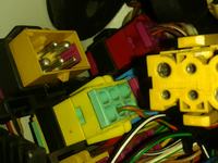 Passat B5 1,6 - Rozładowuje aku, bezpieczniki wszystkie wyjęte.