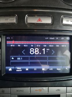 Jak aktywować wyświetlanie RDS na głównym ekranie radia Android w Mondeo MK4?