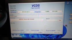 Ekran laptopa z otwartym oprogramowaniem VCDS pokazującym błąd 