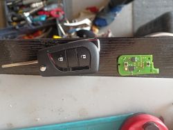 Nowy pilot do Toyoty Yaris. Problem z programoaaniem imobilajzera i zamyka