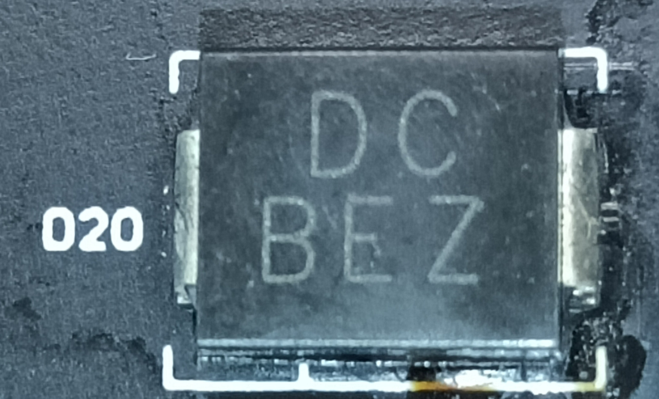 Identyfikacja tranzystora SMD SOT23 oznaczonego 5CW i nieznanej diody SMD