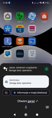 Ekran smartfona z interfejsem Google pokazującym stan działania bramy garażowej