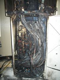 Zdjęcia najlepszych i najgorszych instalacji elektrycznych.