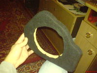 Głośnik uszkodzony? Trzeszczenia gdy nie ma filtru.