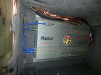 Czy wzmacniacz Magnat w BMW e65 obniża jakość dźwięku?