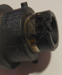 [A4 B5] - Ksenon przerywa, nowy żarnik Osram, czarne ślady we wtyczce