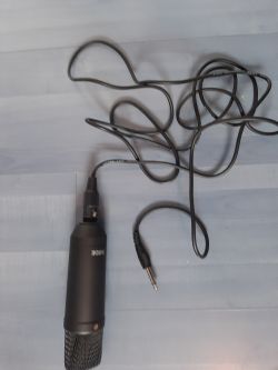 Jak podłączyć mikrofon XLR i mikser audio do PC do nagrywania?