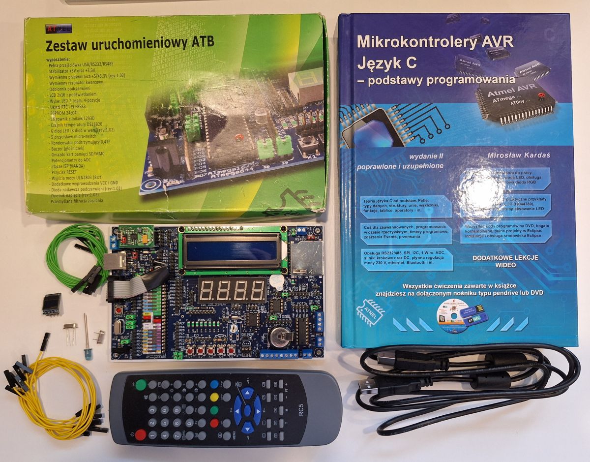 [Sprzedam] Zestaw uruchomieniowy ATB Atnel ATmega644P obudowa książka