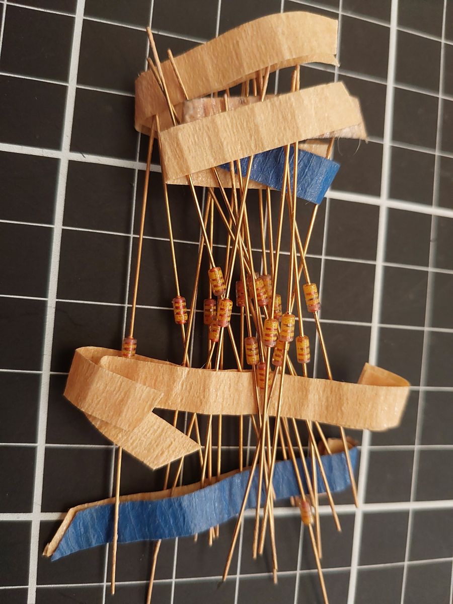 Stare diody z trzema żółtymi paskami - identyfikacja, zdjęcia w załączniku