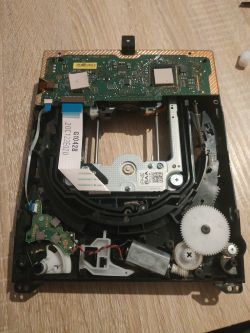 Kompatybilność napędu PS3 Slim CECH-2104B z modelem 3004A