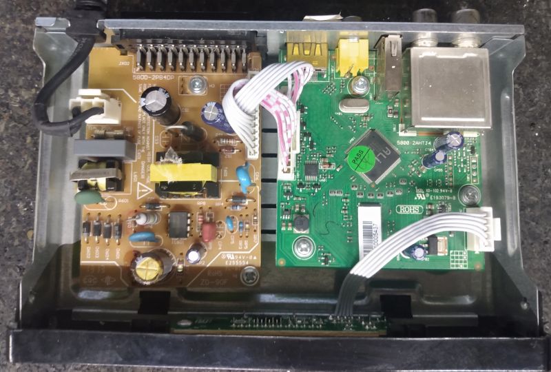 DVBT decoder Synaps THD-2857, looking inside