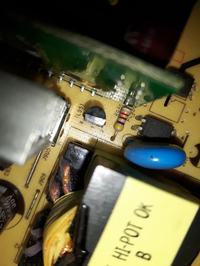 ASUS MW221 Version MW221U - Spalony na inwerterze/zasilaczu. Uderzenie piorunu.