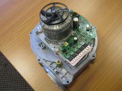 RG1481200=3633-010201 - jak zdjąć wirnik i wymontować płytkę elektroniki?