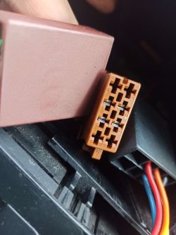 Nie działają przednie głośniki w audi a3 8p.