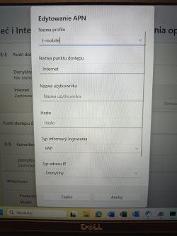 Ekran ustawień APN na laptopie Dell z profilem t-mobile.