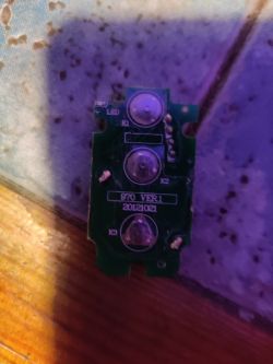 Uniwersalny sterownik centralnego zamka - programowanie nowych pilotów