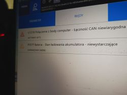 Zrzut ekranu z monitorem diagnostycznym pokazującym dwa błędy: U1218 i P057F