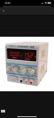 Regulowany zasilacz PowerLab 1502D z wyświetlaczem LED.