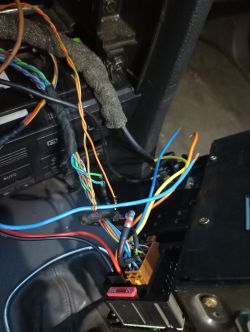 Audi A6 C5: Tylne głośniki niewykrywane po przekładce na 2DIN, radio Symphonie II