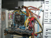 Nowy komputer buczy - pomóżcie