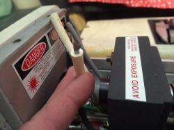 LASER ND:YAG 80W ze znakowarki, uruchomienie źródła