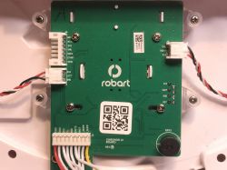 Wnętrze odkurzacza smart/robota sprzątającego z WiFi Medion 13277