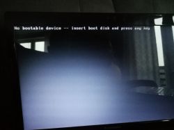 Lenovo G585 - Czarny ekran po wymianie na SSD Adata Premier Pro SP920