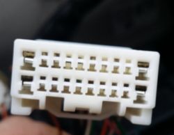 Toyota Prius NHW20R - Rozpiska pinów radia 86120-47230 Pioneer Typ C