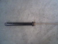 Identyfikacja przetwornika położenia liniowego w wtryskarce Sandretto z 1988 r.