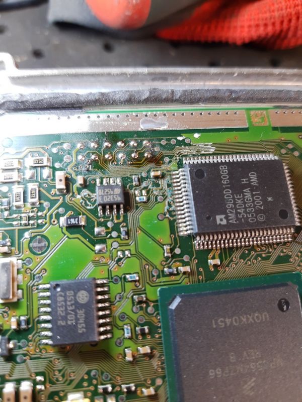 Audi A8 D3 4.2TDI 2005 - Błędy przepływomierzy, poddymianie i drgania na jałowym biegu