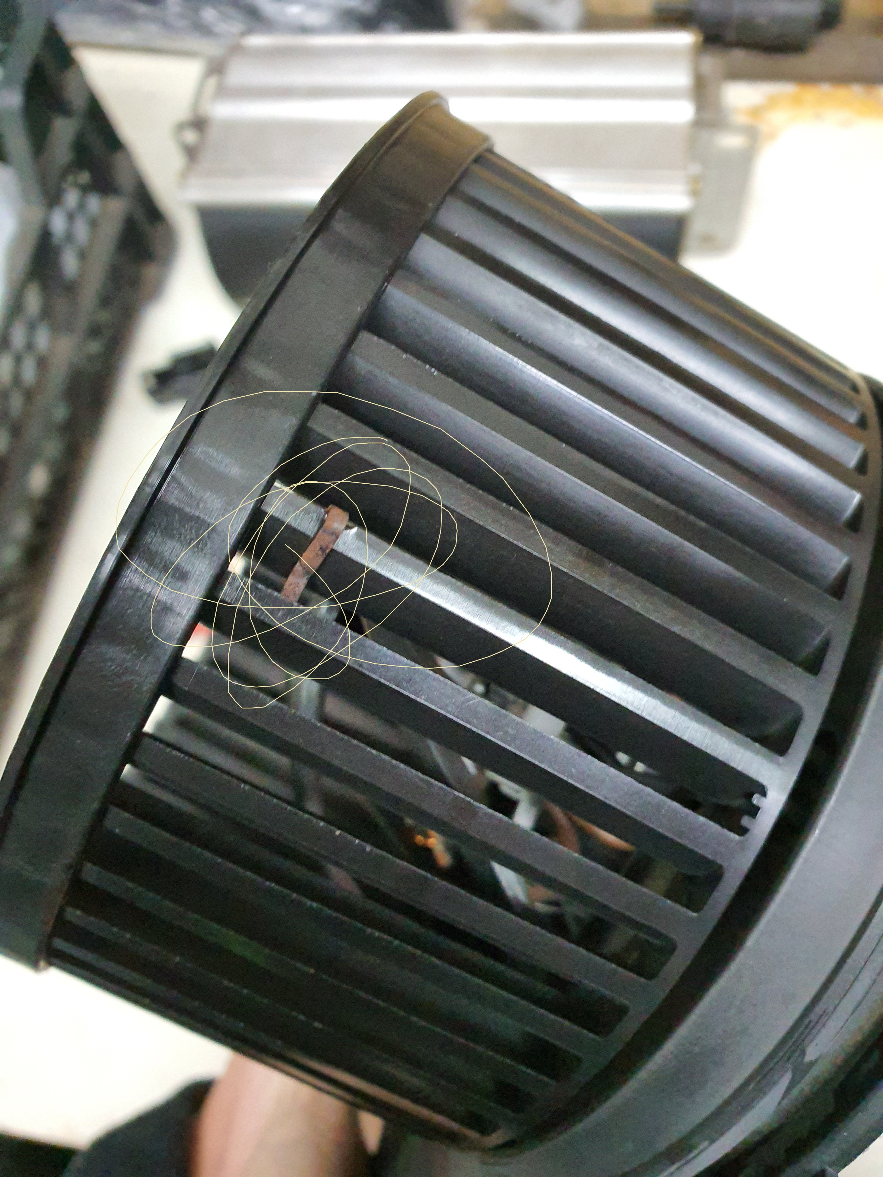 Rattle from air vent engine Audio, Electrics and Lighting ukmkivs